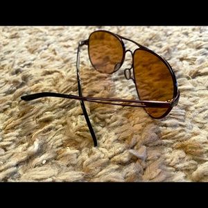 Womens Aviators Oakley’s